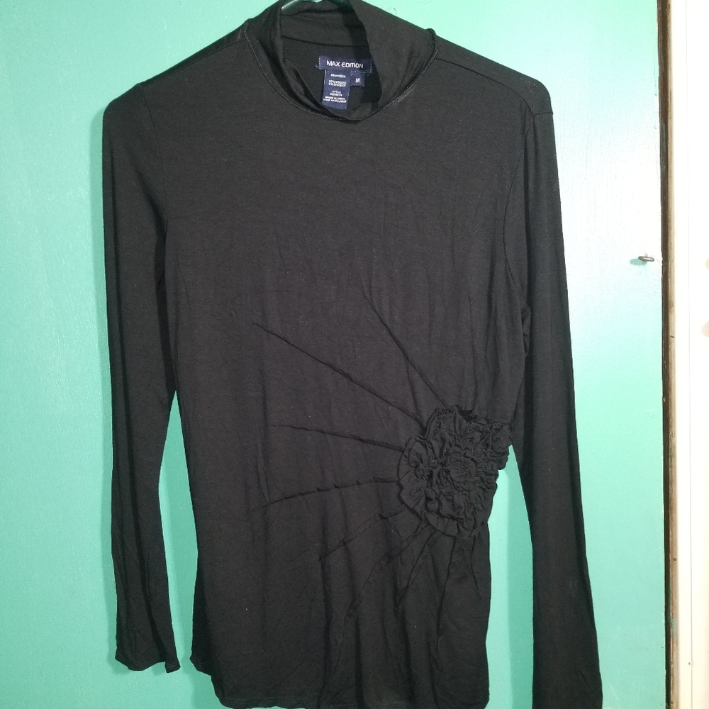 Max Edition Medium black long sleeve blouse